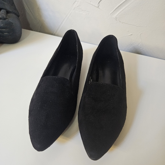 Halston Barcelona Loafers in Vegan Black Suede EUC - Picture 2 of 5